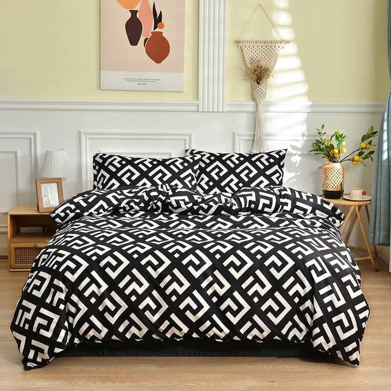 Black and White Bedding Set for Double Bed