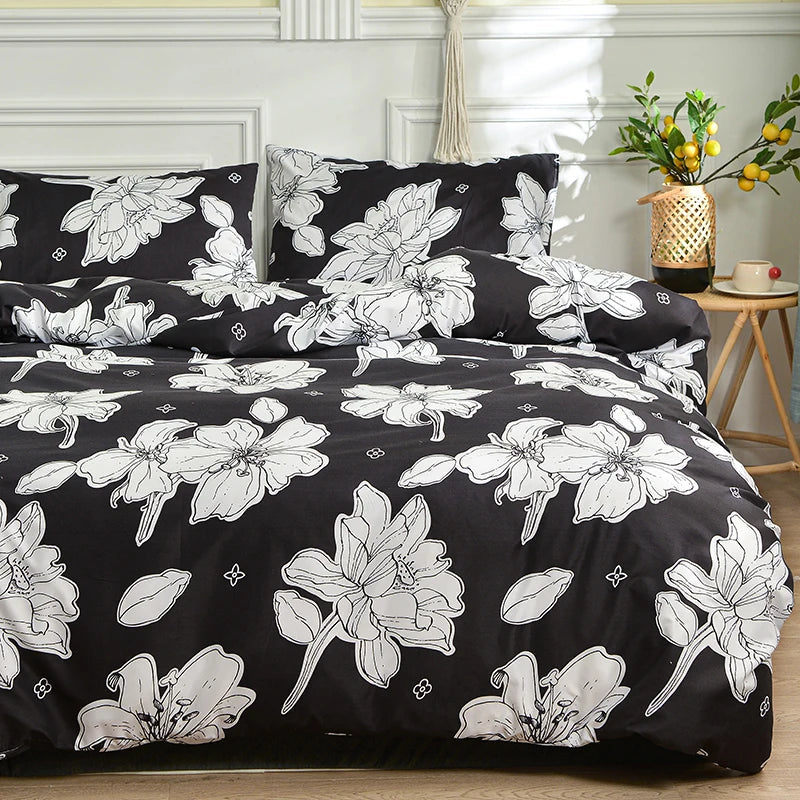 Black and White Bedding Set for Double Bed
